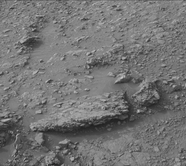 Sol 2820: Mast Camera (Mastcam)