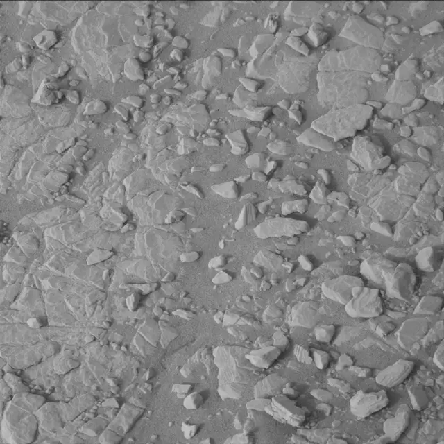 Sol 2820: Mast Camera (Mastcam)