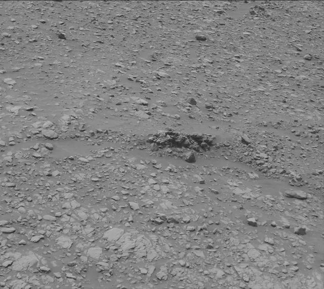 Sol 2822: Mast Camera (Mastcam)