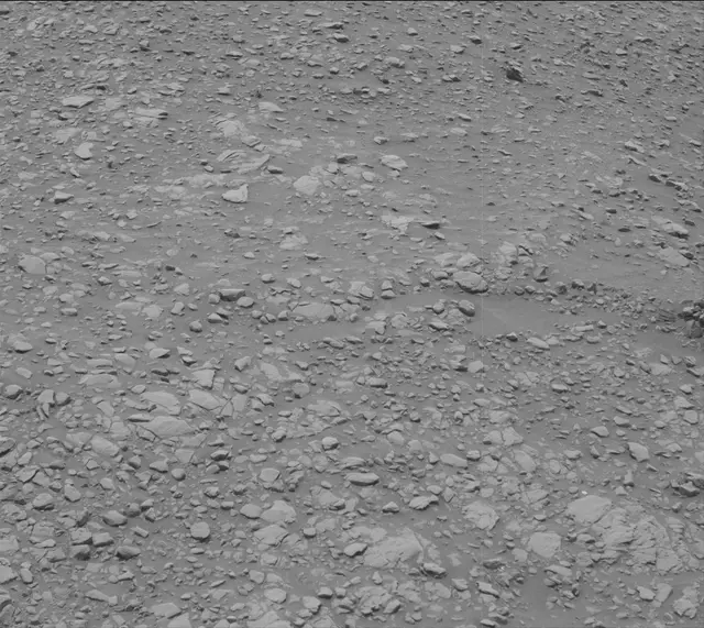 Sol 2822: Mast Camera (Mastcam)