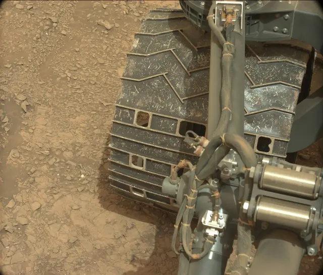 Sol 2822: Mast Camera (Mastcam)