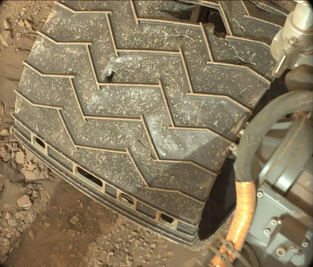 Sol 2822: Mast Camera (Mastcam)