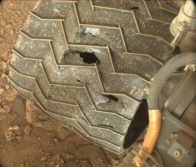 Sol 2822: Mast Camera (Mastcam)