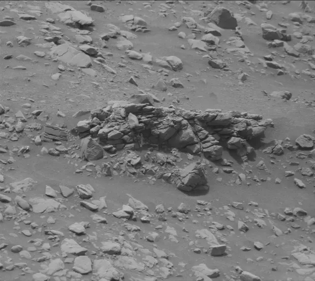 Sol 2822: Mast Camera (Mastcam)