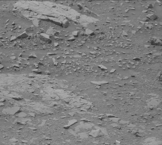 Sol 2822: Mast Camera (Mastcam)