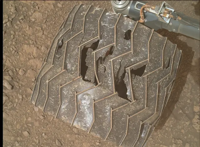 Sol 2822: Mars Hand Lens Imager (MAHLI)