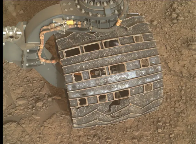 Sol 2822: Mars Hand Lens Imager (MAHLI)