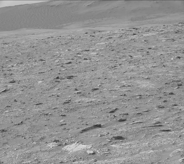 Sol 2824: Mast Camera (Mastcam)