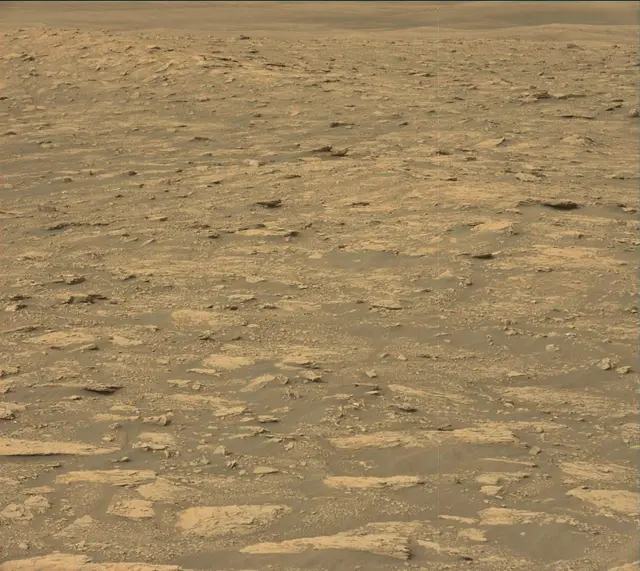 Sol 2824: Mast Camera (Mastcam)