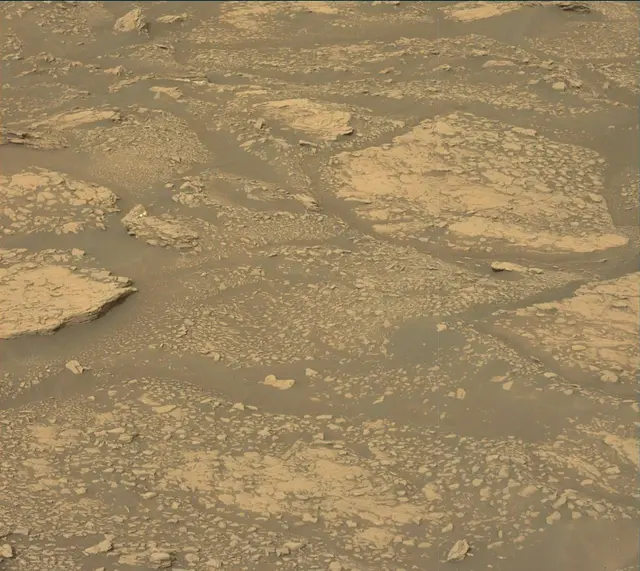 Sol 2824: Mast Camera (Mastcam)