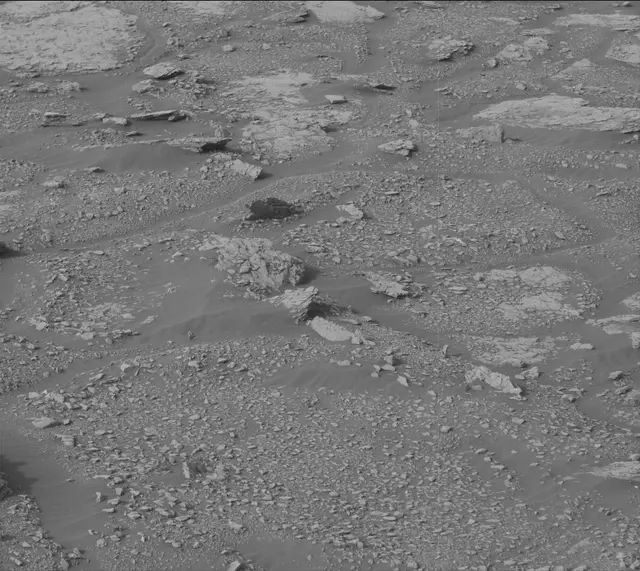 Sol 2824: Mast Camera (Mastcam)