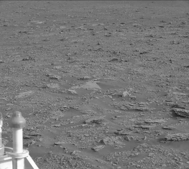 Sol 2824: Mast Camera (Mastcam)
