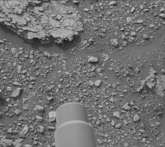 Sol 2824: Mast Camera (Mastcam)