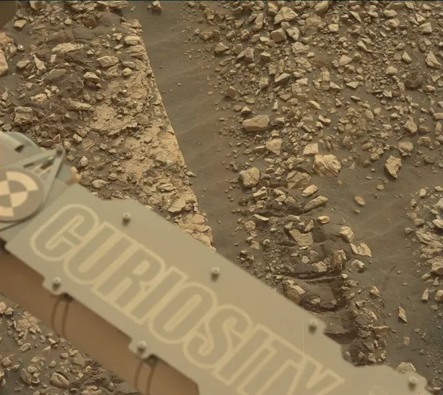 Sol 2824: Mast Camera (Mastcam)