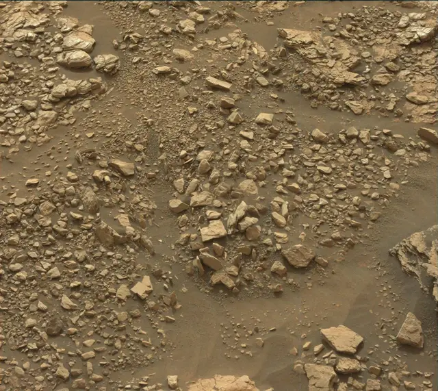 Sol 2824: Mast Camera (Mastcam)