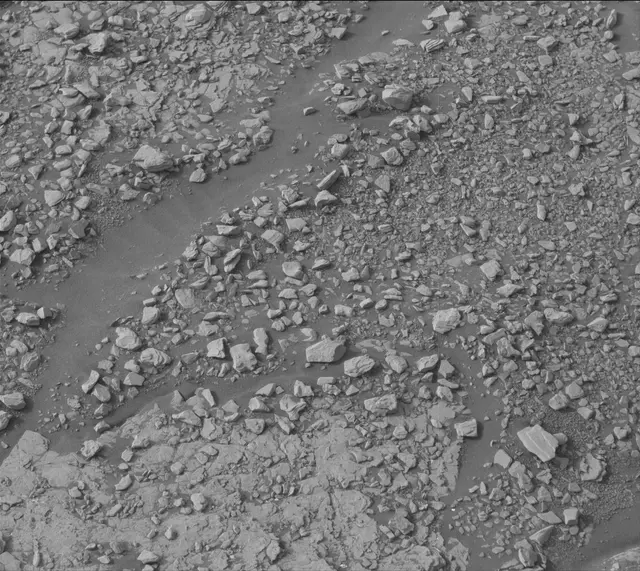 Sol 2824: Mast Camera (Mastcam)