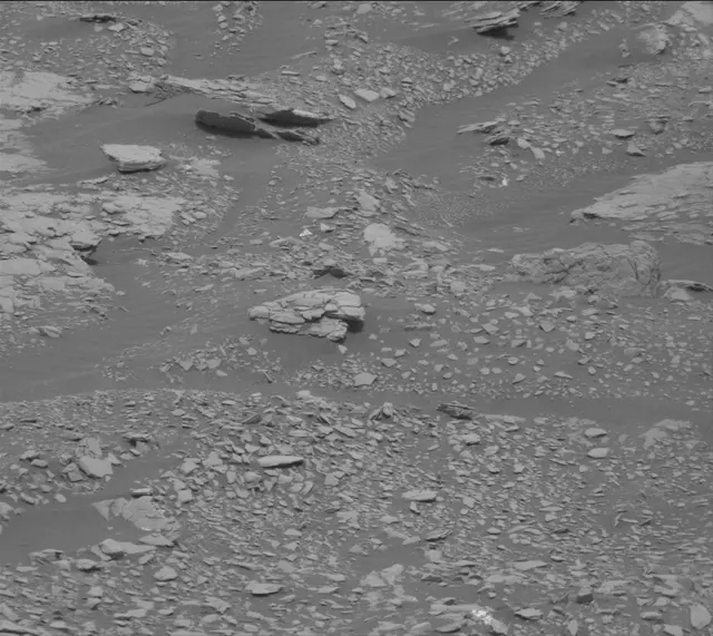 Sol 2826: Mast Camera (Mastcam)