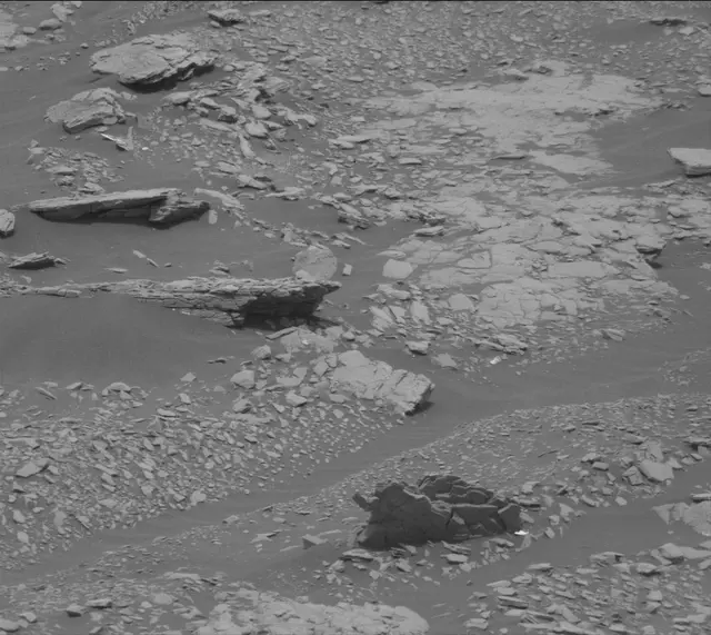 Sol 2826: Mast Camera (Mastcam)