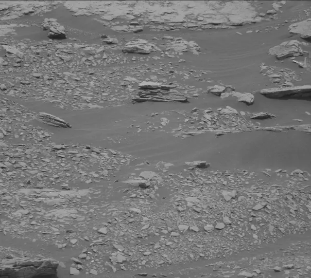 Sol 2826: Mast Camera (Mastcam)
