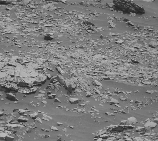 Sol 2826: Mast Camera (Mastcam)