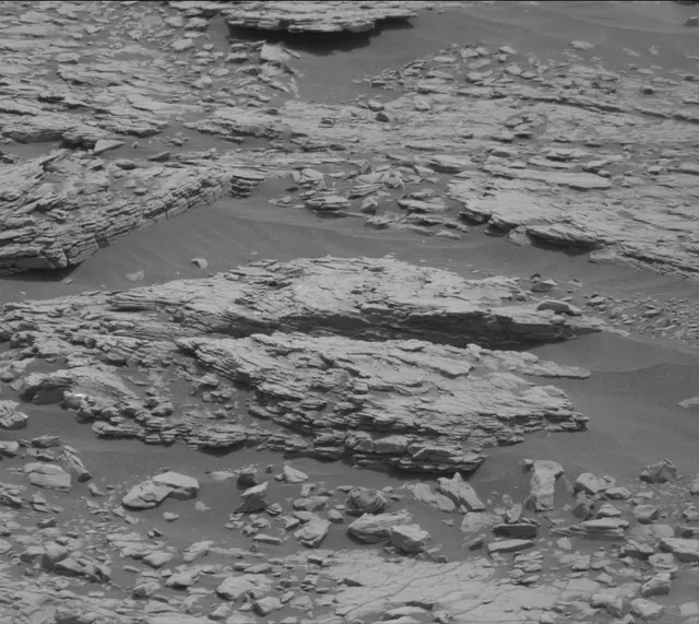 Sol 2826: Mast Camera (Mastcam)