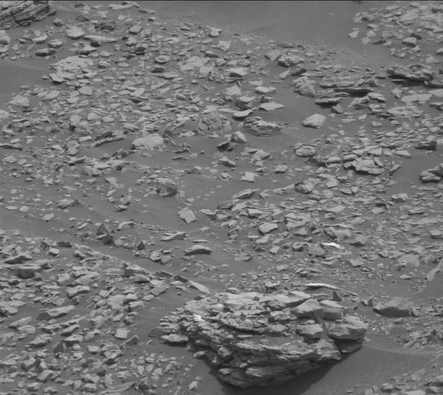 Sol 2826: Mast Camera (Mastcam)