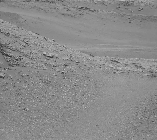 Sol 2826: Mast Camera (Mastcam)