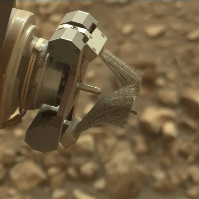 Sol 2826: Mast Camera (Mastcam)