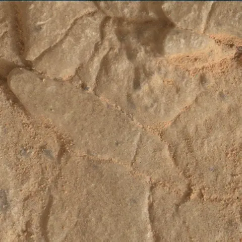 Sol 2826: Mars Hand Lens Imager (MAHLI)