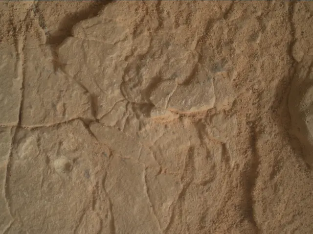 Sol 2826: Mars Hand Lens Imager (MAHLI)