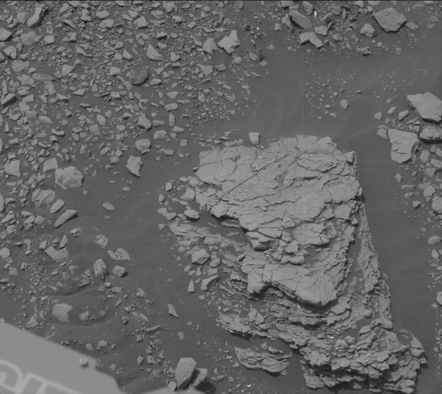 Sol 2829: Mast Camera (Mastcam)