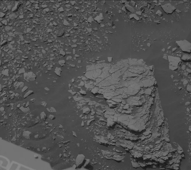 Sol 2829: Mast Camera (Mastcam)