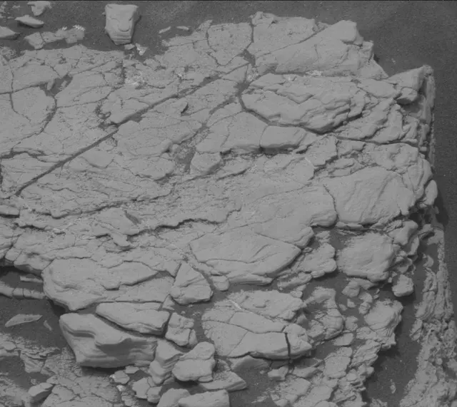 Sol 2829: Mast Camera (Mastcam)