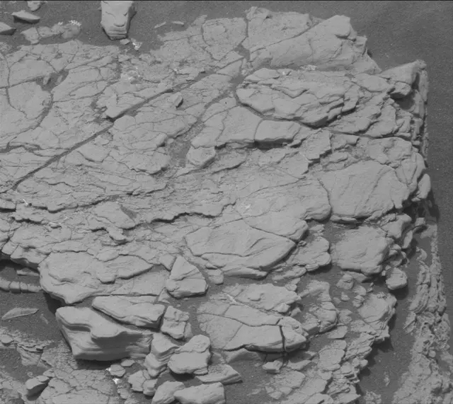 Sol 2829: Mast Camera (Mastcam)