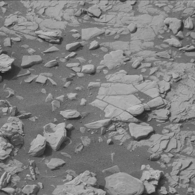 Sol 2829: Mast Camera (Mastcam)