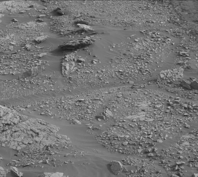 Sol 2831: Mast Camera (Mastcam)