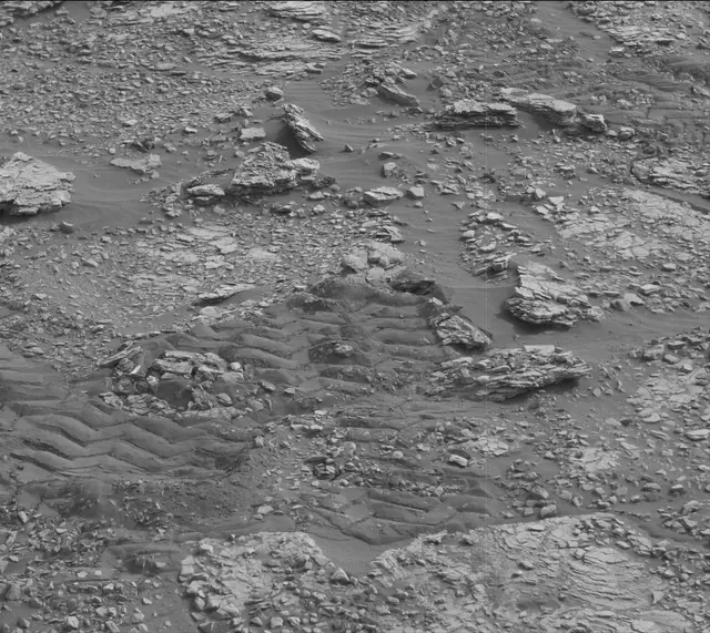 Sol 2831: Mast Camera (Mastcam)