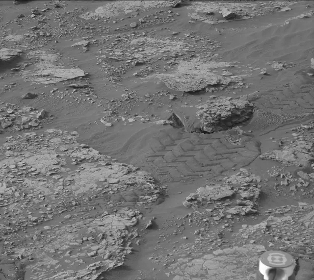 Sol 2831: Mast Camera (Mastcam)