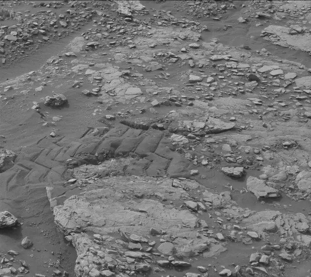 Sol 2831: Mast Camera (Mastcam)