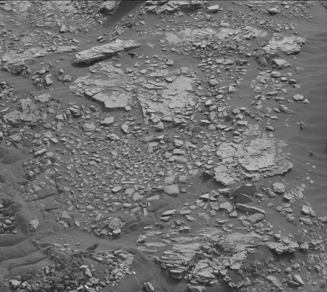 Sol 2831: Mast Camera (Mastcam)