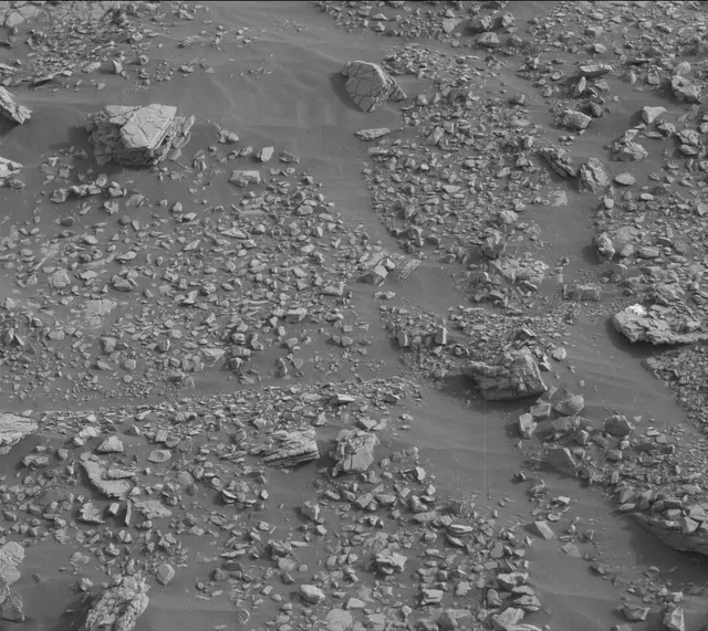 Sol 2831: Mast Camera (Mastcam)