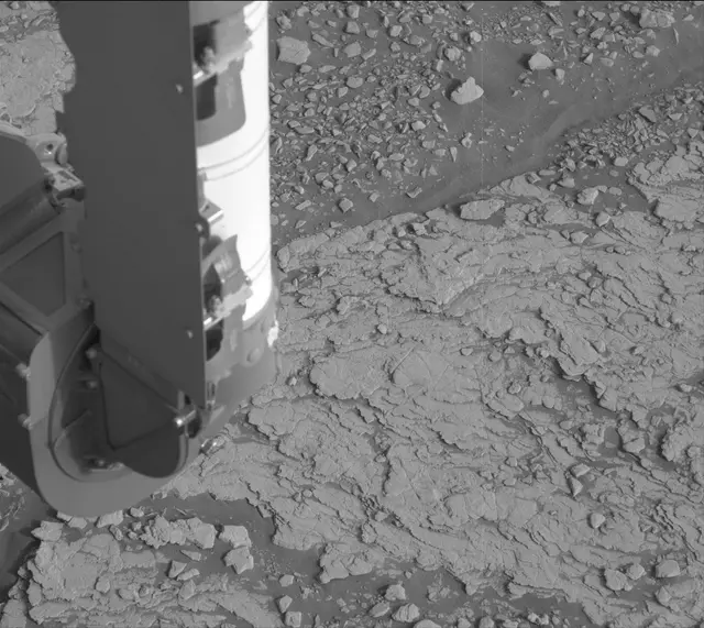 Sol 2831: Mast Camera (Mastcam)