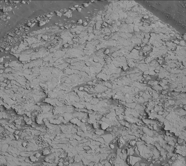 Sol 2831: Mast Camera (Mastcam)