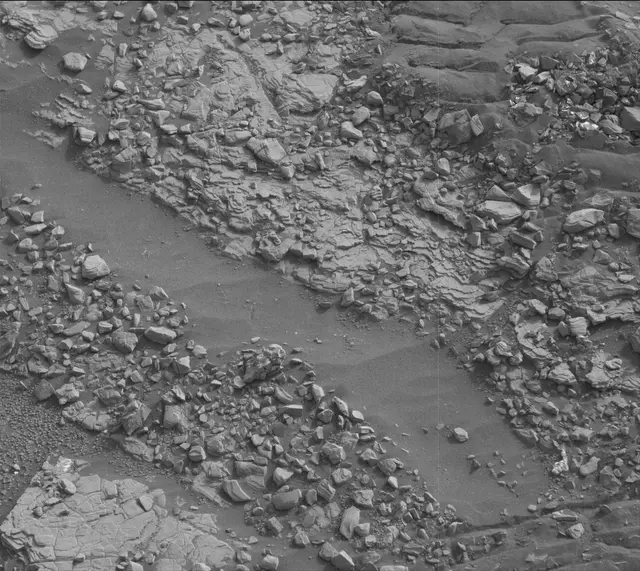 Sol 2831: Mast Camera (Mastcam)