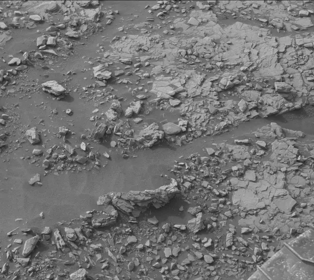 Sol 2831: Mast Camera (Mastcam)