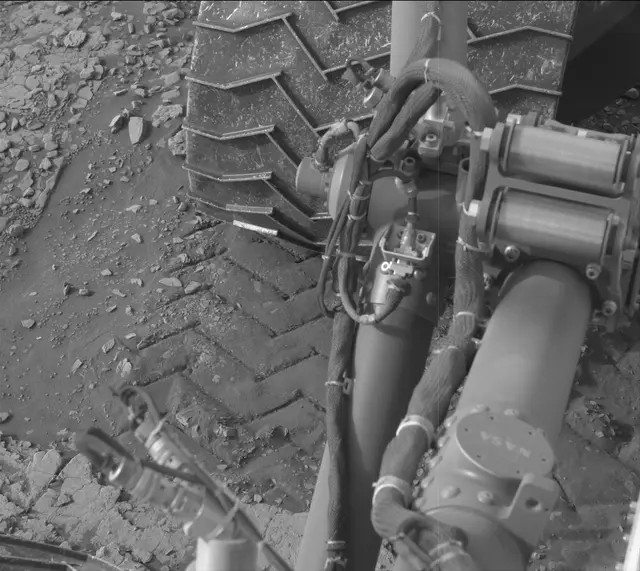 Sol 2831: Mast Camera (Mastcam)
