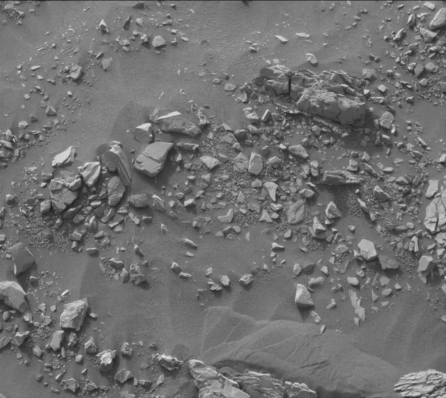 Sol 2831: Mast Camera (Mastcam)