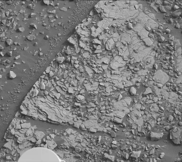 Sol 2831: Mast Camera (Mastcam)
