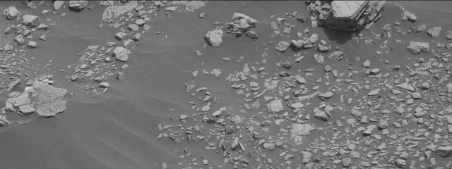 Sol 2833: Mast Camera (Mastcam)