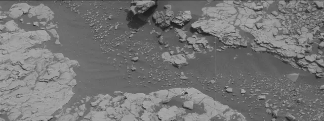 Sol 2833: Mast Camera (Mastcam)